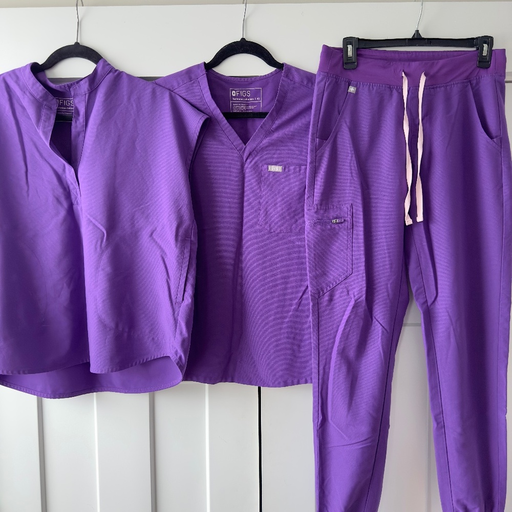 One-Pocket Scrub Top + Oversized Scrub Top + Zamora Jogger Scrub Pants SET